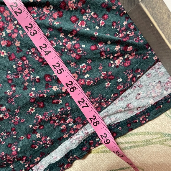 Lane Bryant 26/28 top 🧜‍♀️ - Picture 4 of 6